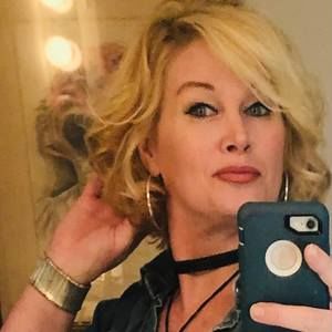 Meet your Posher, Whitney